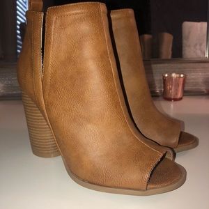 Tan heels